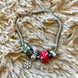 🆕 Christmas themed charm bracelet